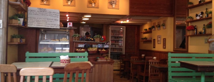 Mistura Natural Café (Edu) is one of Thais.