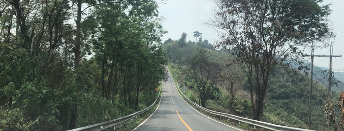 ถนนลอยฟ้าดอยภูคา is one of พะเยา แพร่ น่าน อุตรดิตถ์.