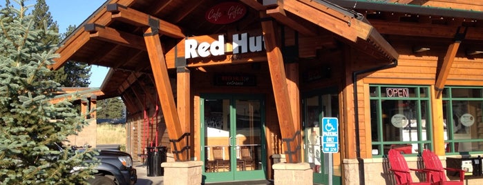 The Red Hut Café is one of Tempat yang Disukai Sarah.