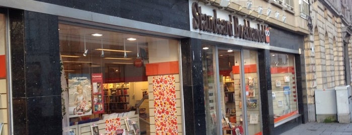 Standaard Boekhandel is one of Lugares favoritos de Gordon.