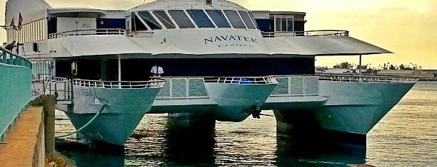 Atlantis Cruises is one of Kelly: сохраненные места.