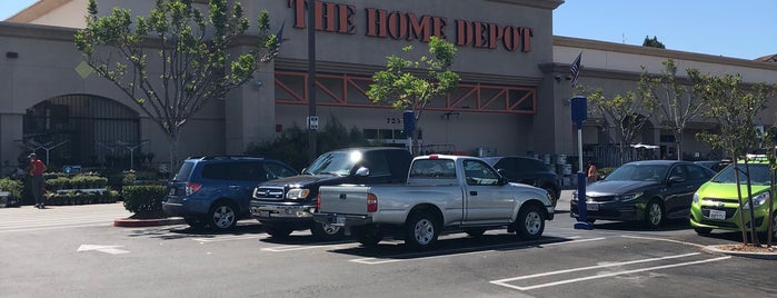 The Home Depot is one of Ausland.
