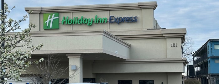 Holiday Inn Express Philadelphia Airport is one of Alaska!.