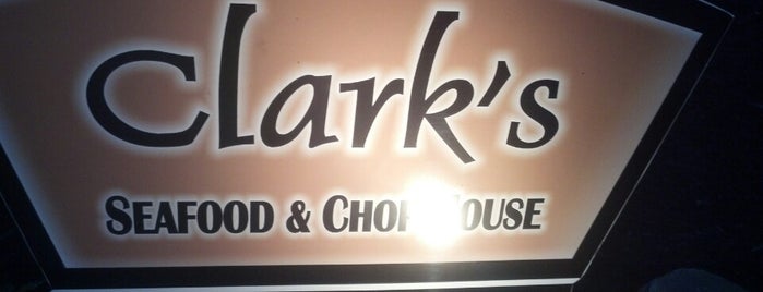 Clark's Seafood & Chop House is one of Lieux qui ont plu à Elena.