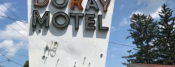 Doray Motel is one of สถานที่ที่ Kapil ถูกใจ.