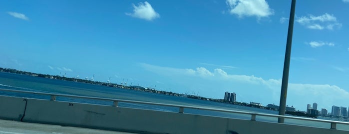 Julia Tuttle Causeway is one of Miami.
