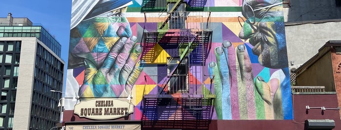 “Tolerance” By Kobra is one of Nueva York.