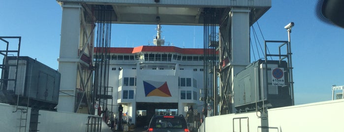 Terminal Ferry de Calais is one of Engelandreis Hoeksch Lyceum 2013.