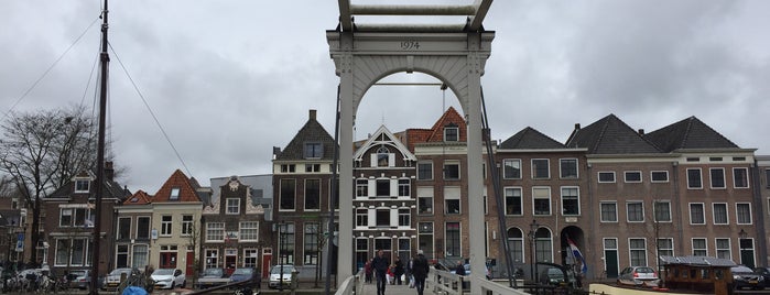 Zwolle is one of Amsterdam.