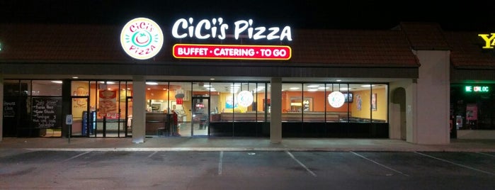 Cicis is one of Christopherさんのお気に入りスポット.
