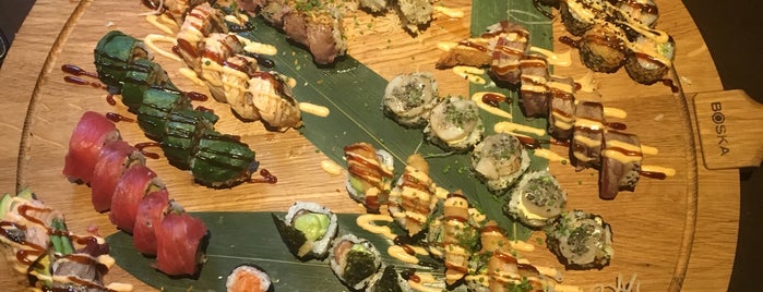 Lô Sushi & Asian Cuisine is one of Jana'nın Beğendiği Mekanlar.