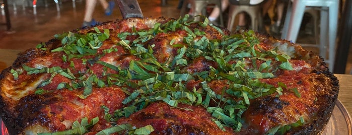 Breezy Town Pizza is one of Bellevue & Ballard.