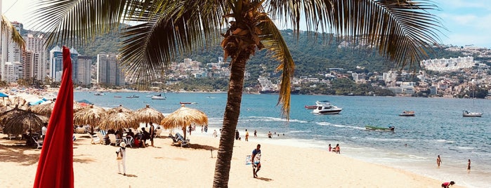 Puerto Marquez Acapulco is one of Thelma'nın Beğendiği Mekanlar.