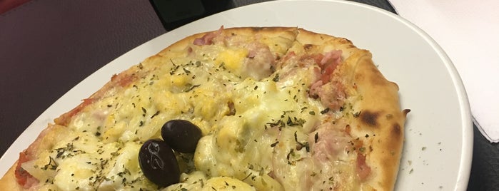 Casella Pizzas & Pastas is one of 30 restaurantes próximos à Peixoto Gomide 515.