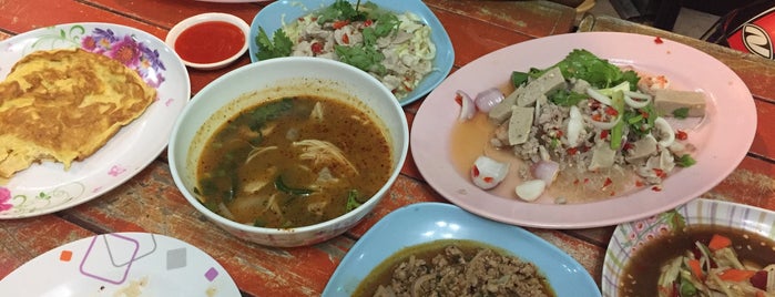 ตำตำ by ตาตัา is one of Ratchadapisek 3 Food List.