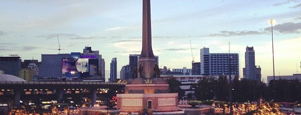 Victory Monument is one of •B a r e F o o t•.
