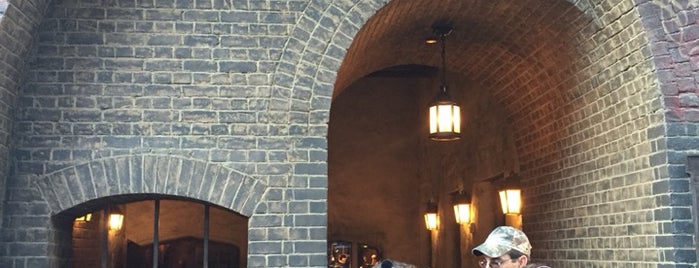 Leaky Cauldron is one of Jason’s Liked Places.