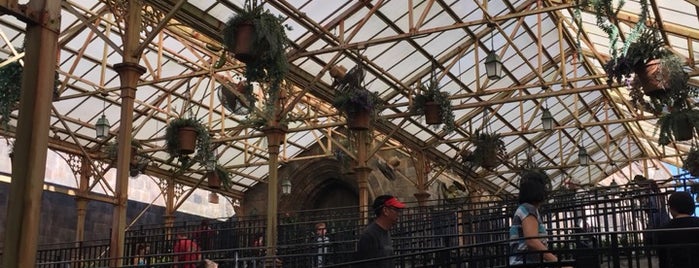 The Herbology Greenhouse is one of Jason’s Liked Places.