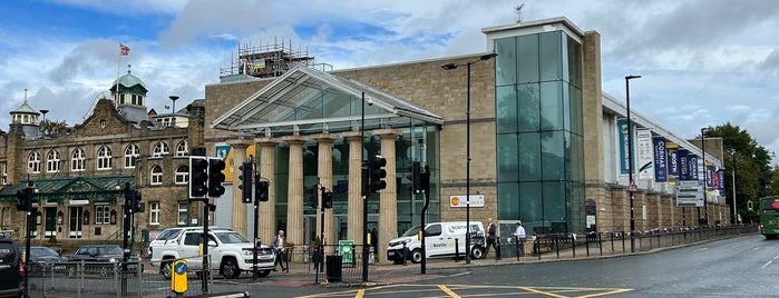 Harrogate Convention Centre is one of Past Eurovision Song Contest venues.