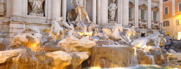 Trevi-fontein is one of ROME - places.
