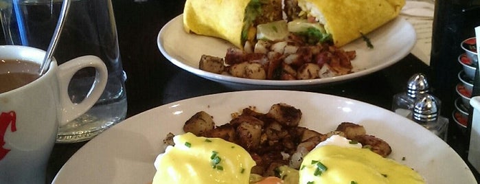 Kanela Breakfast Club is one of chicago brunch.