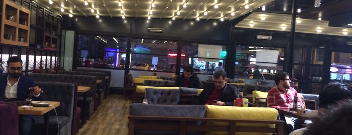 Foggy Cafe & Hookah Lounge is one of Istanbul.