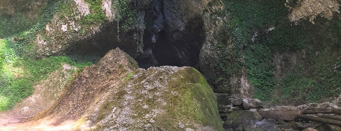 Водопад «Пасть дракона» is one of Orte, die Veljanova🦊 gefallen.