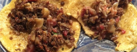 Tacos De Cabeza Abogado is one of Lieux sauvegardés par Lid.