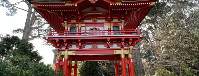 Pagoda is one of Tempat yang Disukai Valeria.