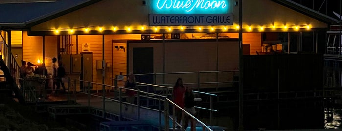 Blue Moon Riverfront Grille is one of 4 the chillest.