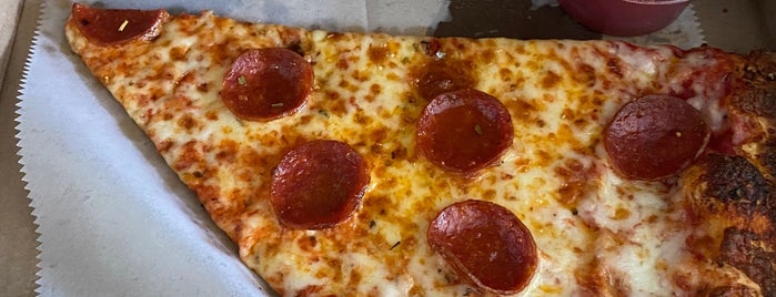Michaelangelos Pizza & Subs is one of Wilmington Eat Spots.