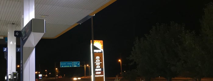Yalçınoğlu Petrol is one of Dr.Gökhan 님이 좋아한 장소.
