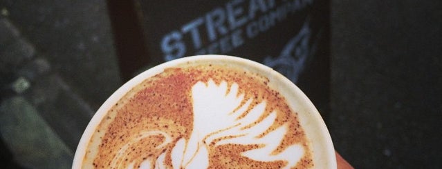 Streamer Coffee Company is one of 青山・外苑前・表参道.