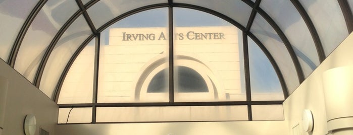 Irving Arts Center is one of Lugares favoritos de Larry.