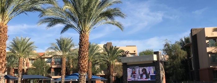 Marriott Enclave Pool is one of G'ın Beğendiği Mekanlar.