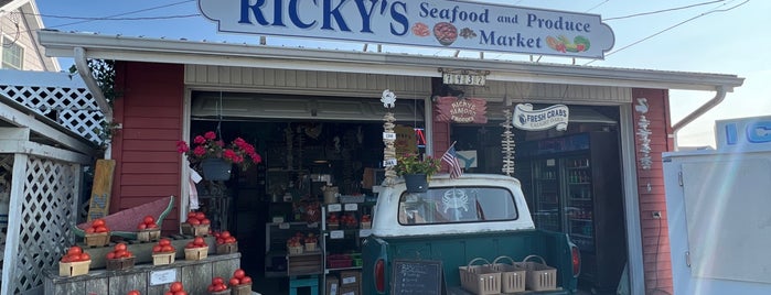 Ricky's Seafood & Produce is one of Chincoteague - places I love.