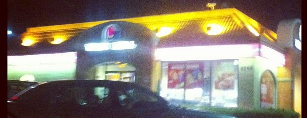 Taco Bell is one of Danii'nin Beğendiği Mekanlar.