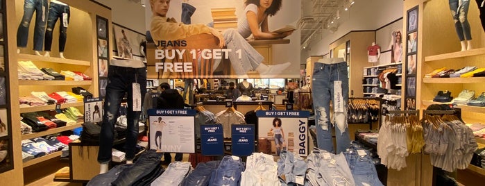 Aéropostale is one of jessica's favorite stores.