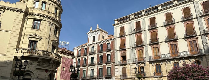Plaza Puerta Real is one of Granada City Badge - ¿Why not?.