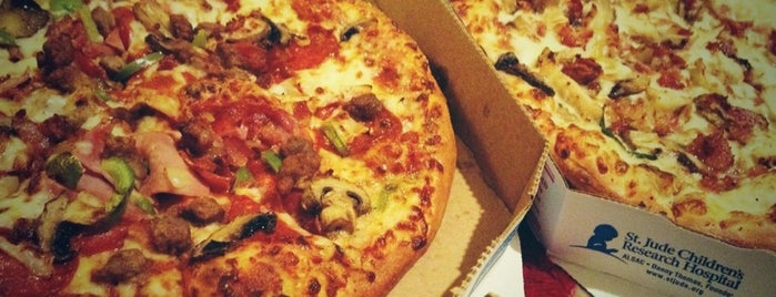 Domino's Pizza is one of สถานที่ที่ N ถูกใจ.