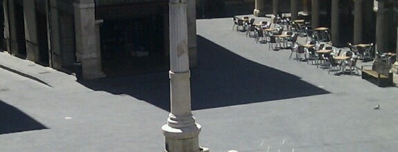 Plaza del Torico is one of Aragón.