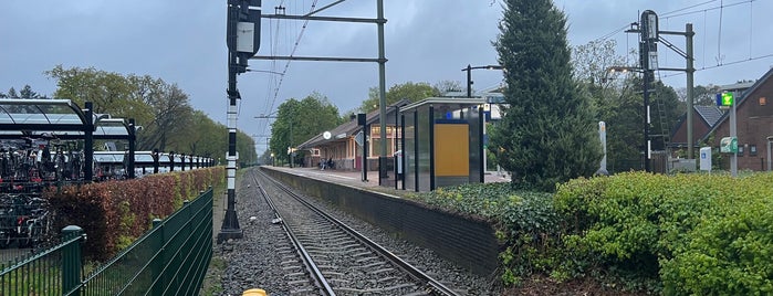 Station Den Dolder is one of places.