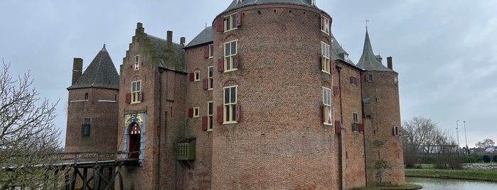 Kasteel Ammersoyen is one of castles.