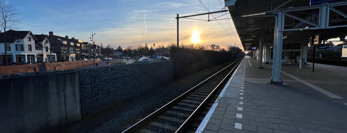 Station Bilthoven is one of places.