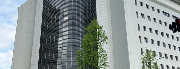 大阪府警察本部 is one of 大阪の現代建築.