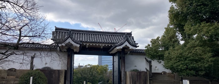 Sakuramon Gate is one of Sanpo in Osaka.