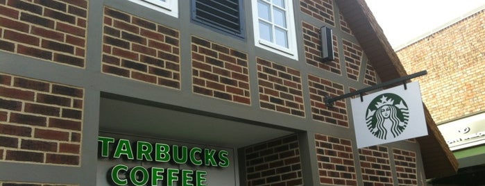 Starbucks is one of Lieux qui ont plu à Kübra.