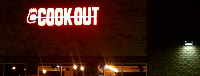 Cook Out is one of Liz 님이 좋아한 장소.