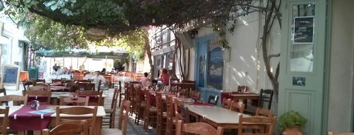 Πέτρινο is one of Syros.