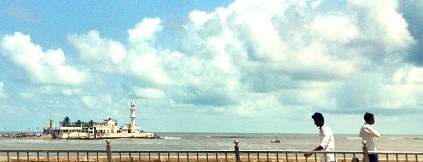 Haji Ali Sea Face is one of 4sq Cities! (Asia & Others).